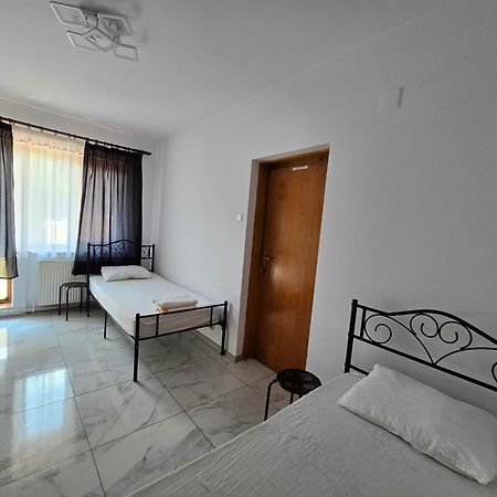 Z Villa Bukareszt Zewnętrze zdjęcie